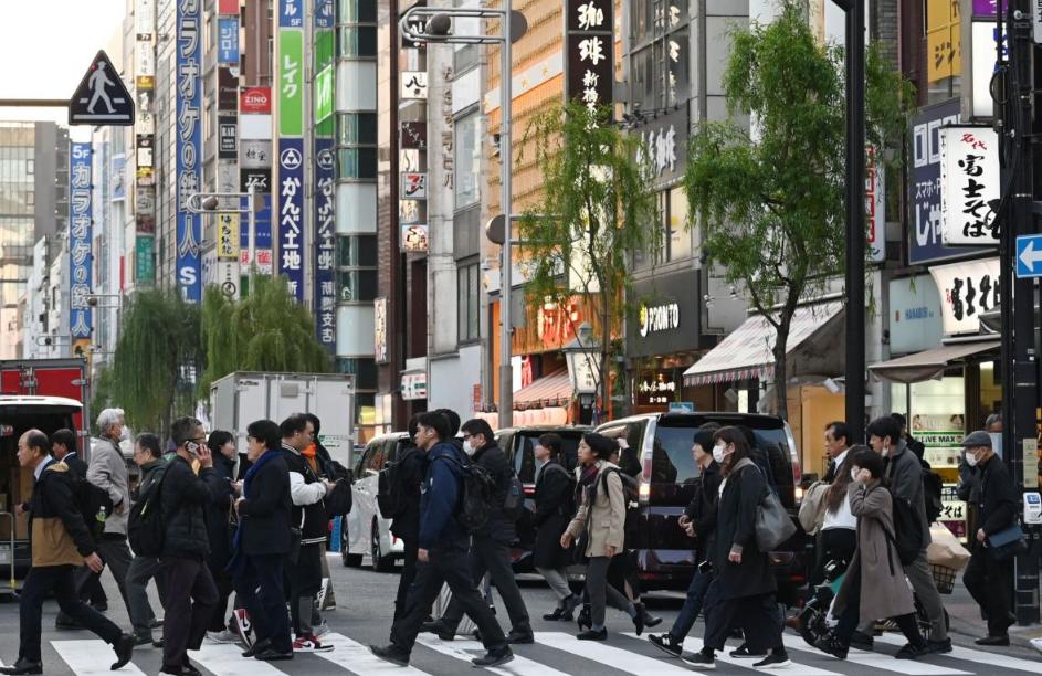 1360亿美元救市！日本延续安倍经济学，却陷通胀贬值双重危机
 
11月21日，