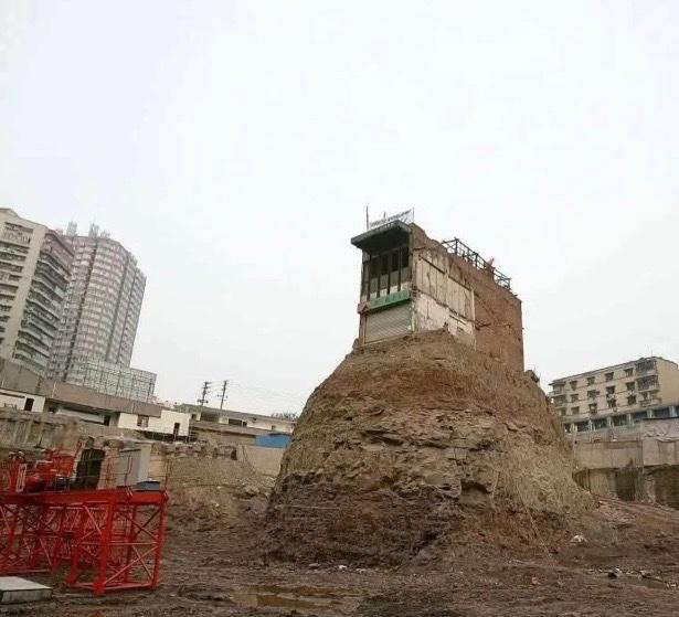 谁还记得这张十几年前火遍全网的“孤岛房屋”照片？
2007年重庆九龙坡的这栋二层