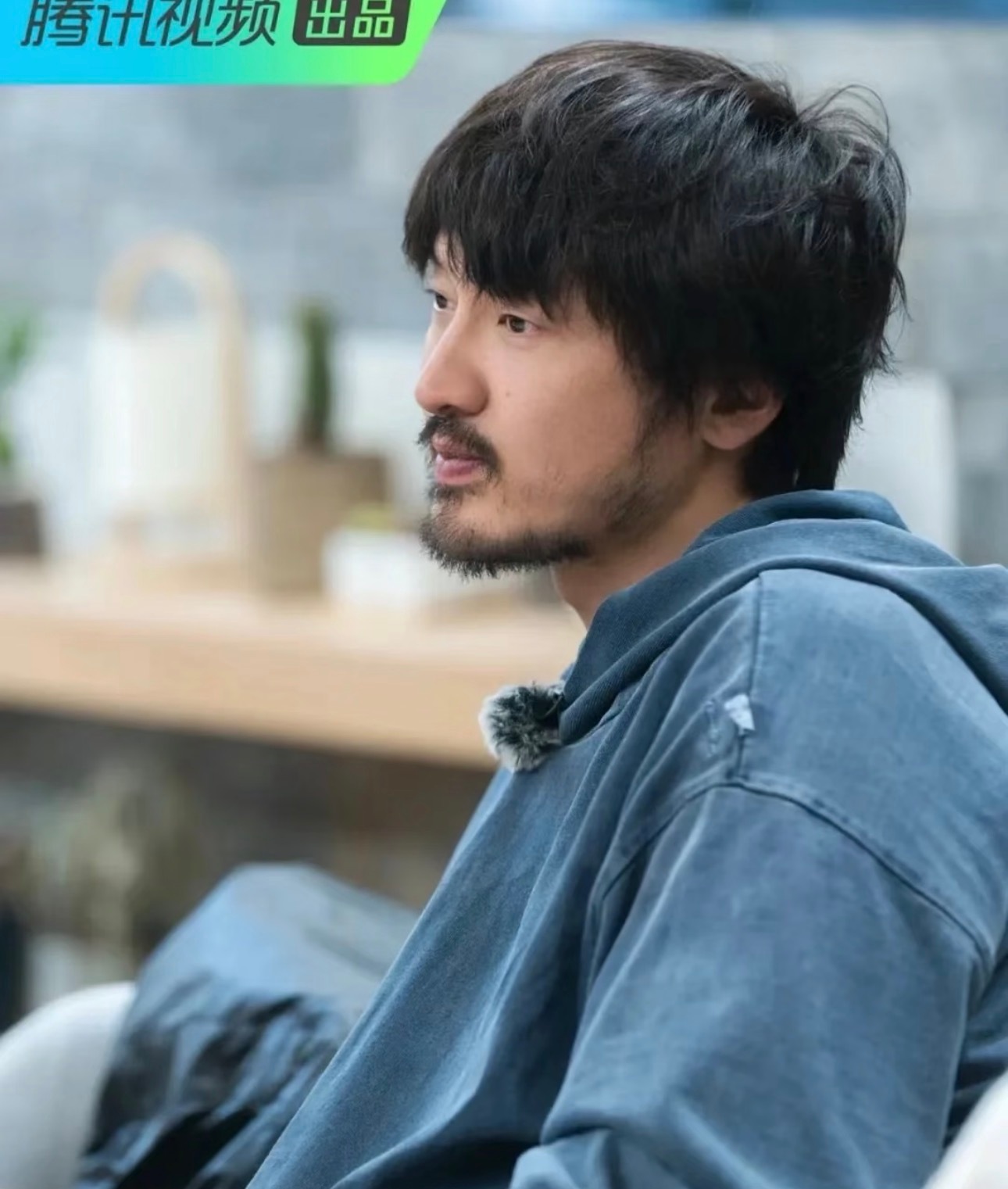 他以前在桃花坞的时候甚至像一个野人王传君潮得有点不敢认了