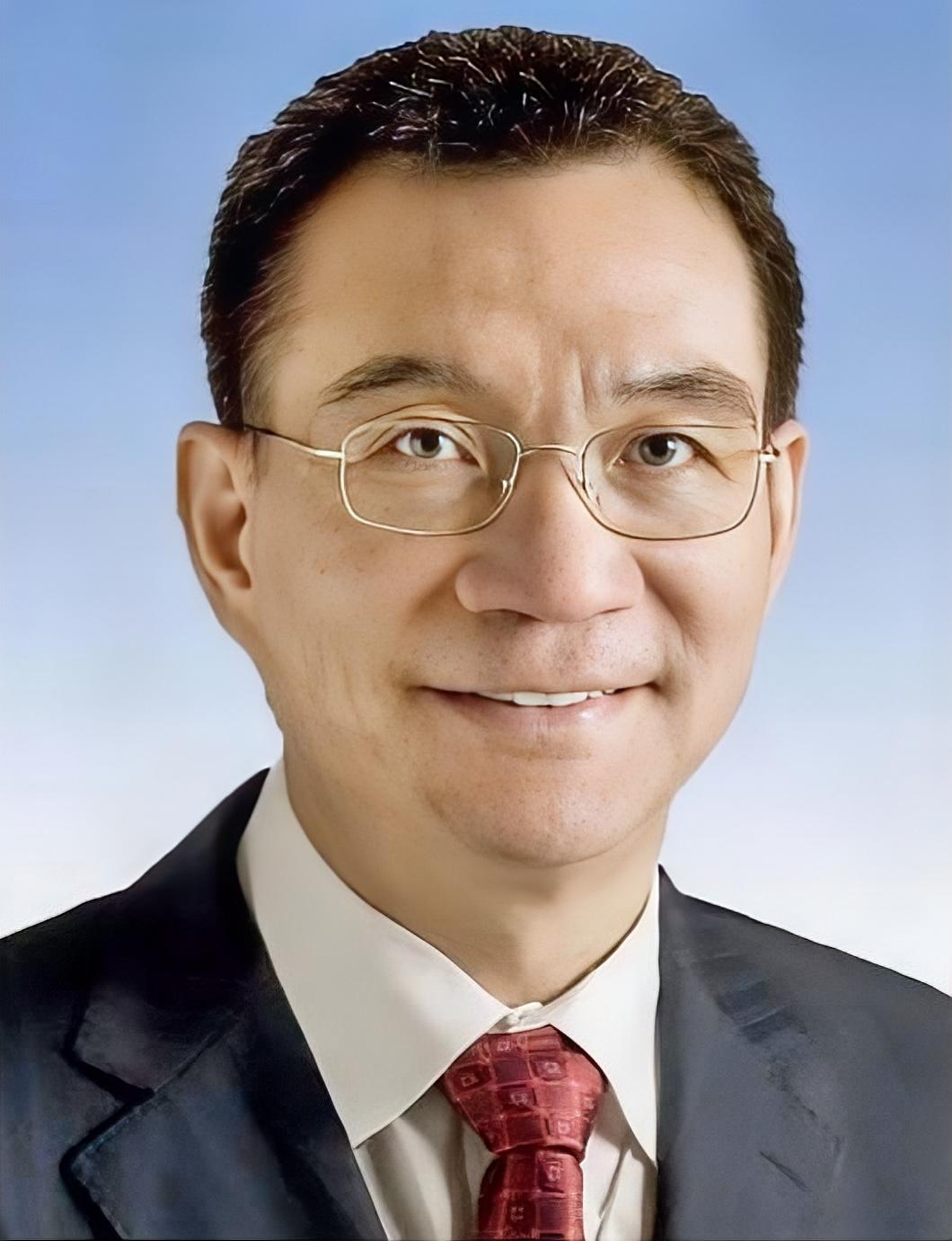 1979年，一名台湾连长林正义冒死游泳横渡台湾海峡回到了祖国大陆，而他的妻子在接