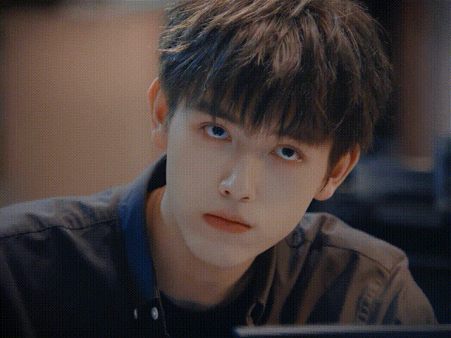 陈飞宇戏龄 他选角色挺有意思的，宁缺的热血、余淮的阳光、李峋的偏执、方穆扬的温柔