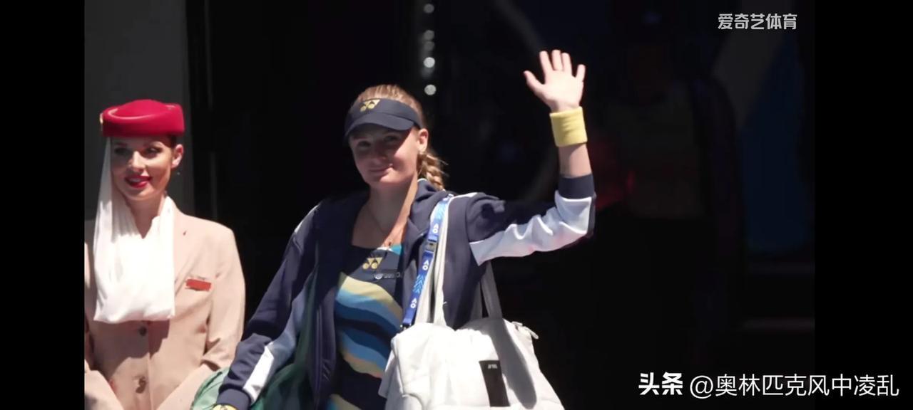 剑指决赛，郑钦文半决赛黑马竟是她！


乌克兰美女，亚斯特列姆斯卡，这是一个打法
