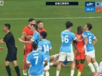 头撞泰山队旧将！海牛外援被停赛4场罚款4万，缺席保级关键战网页链接
