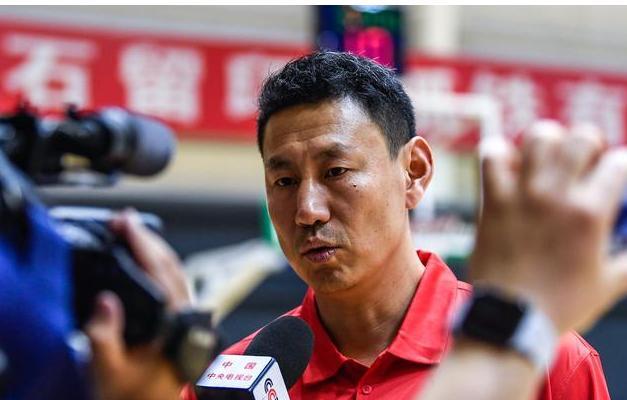 9月3日CBA夏季联赛的赛场上，北京首钢以76比69力克福建男篮，干净利落地把夏