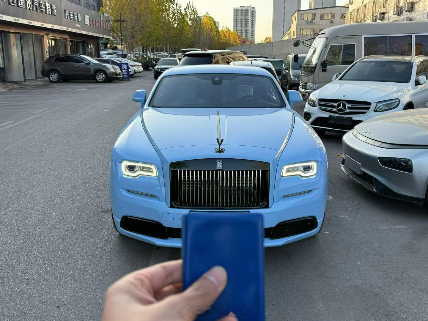 即将到店23年 劳斯莱斯 魅影Black Badge 顶级配色！！！天堂蓝外观➕