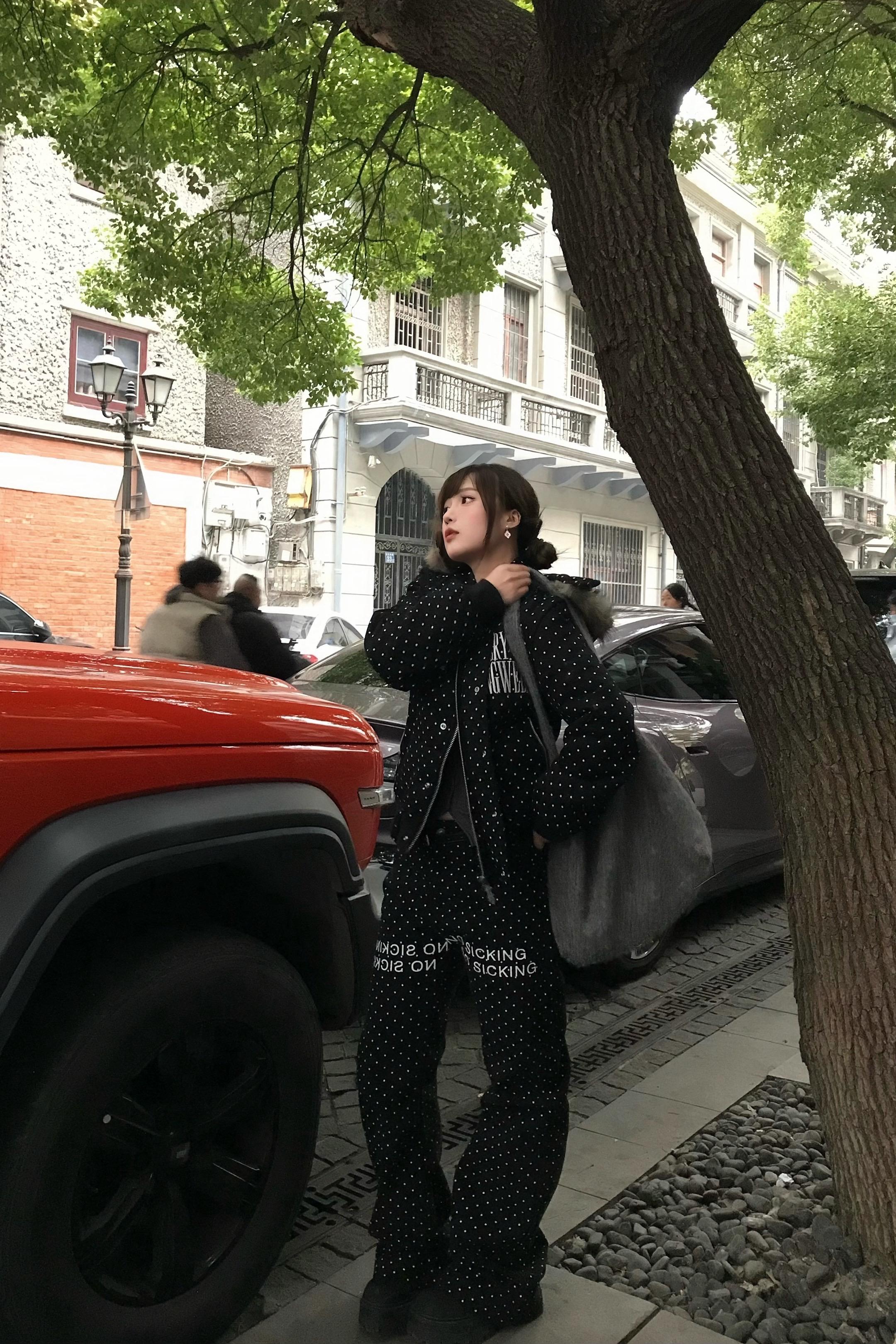 哭吧 眼泪是人类的养料 流泪多了人也就像一颗越长越高的树