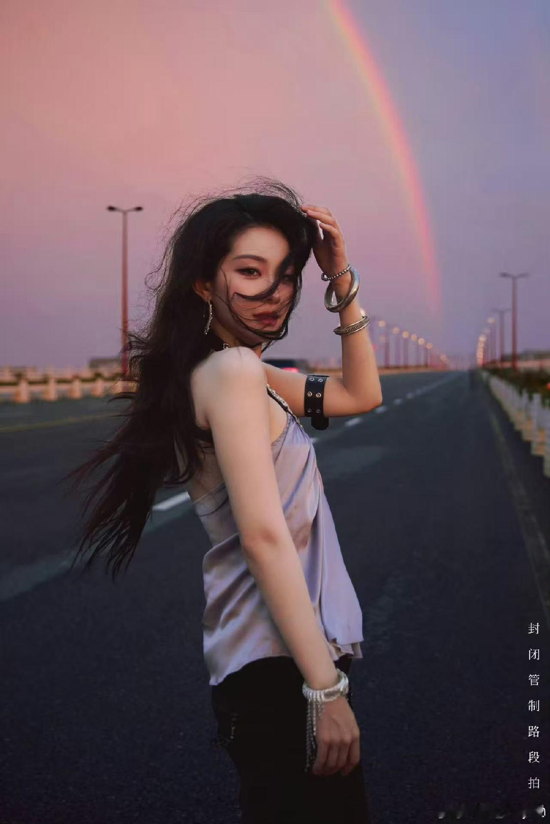 喻言伦敦合伙人直播伦敦合伙人探店直播营业日常直播放送，喻言亮相伦敦合伙人探店直播