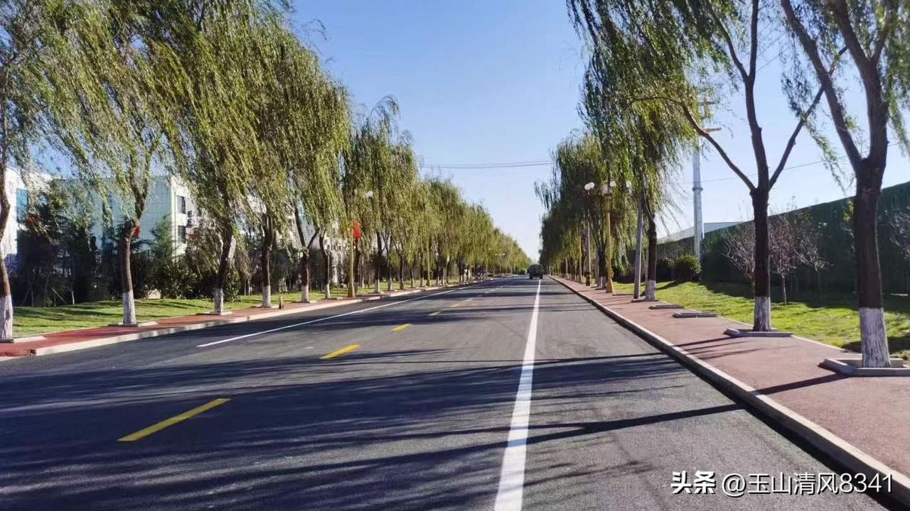 下联：静待观云云自来。下联：无心吃肉肉长膘。行不行啊？