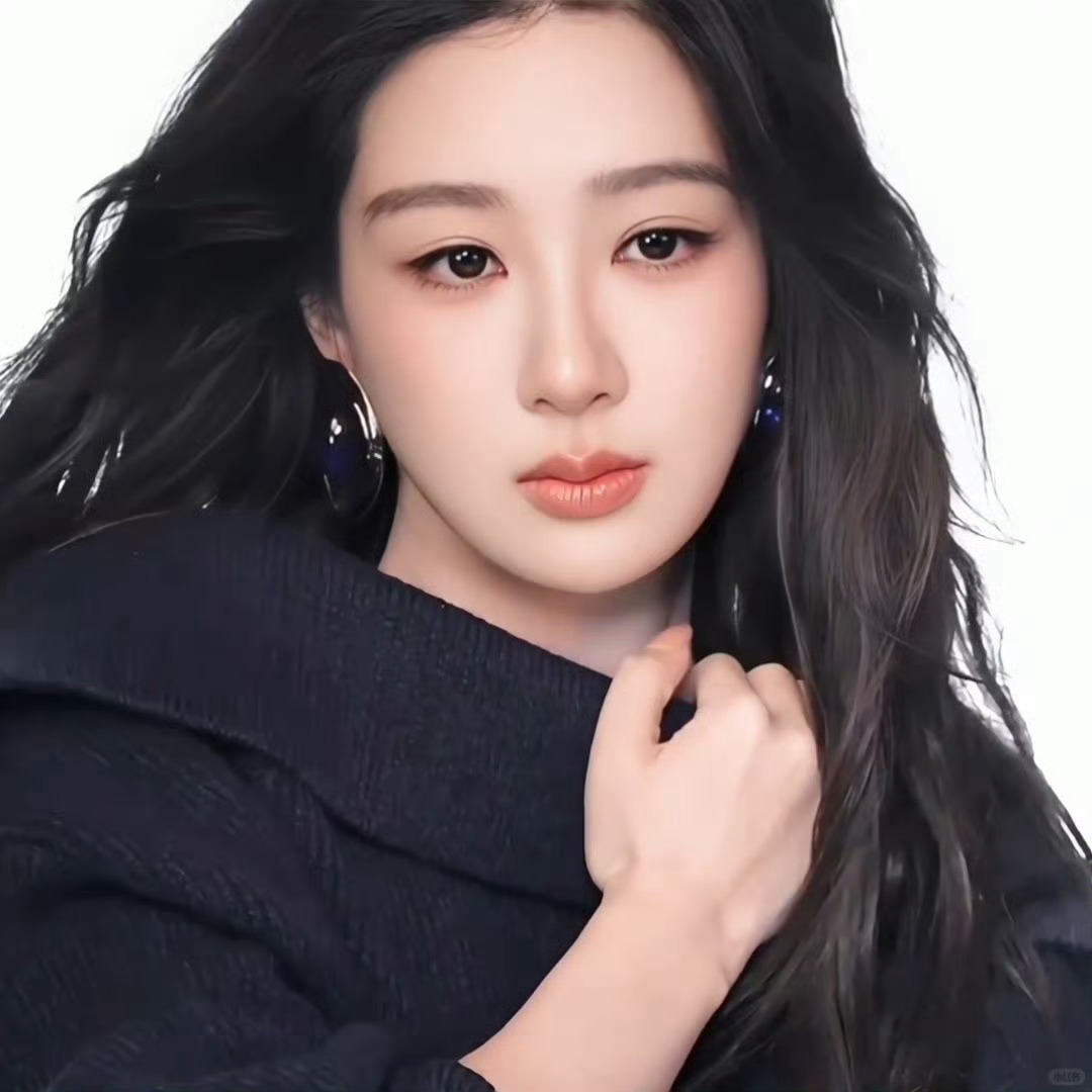杨紫[超话]纪梵希品牌代言人杨紫 嘿！我在星品影响力 上邂逅了一个疯狂心动的星品