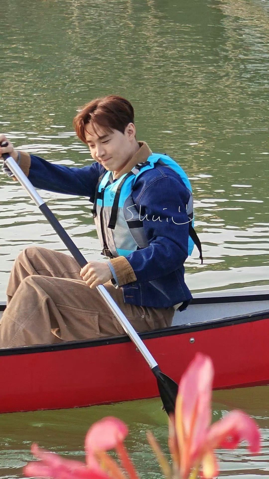 刘宪华回归第一章划船 湖面驶来的是船吗？不，是快乐发射器！大华每个划船动作都在我