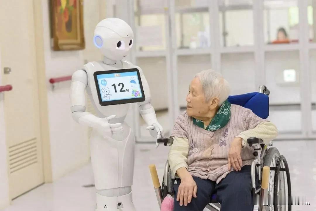 #你们能接受养老机器人吗?#
接受养老机器人有很多积极的方面。

从功能角度来看