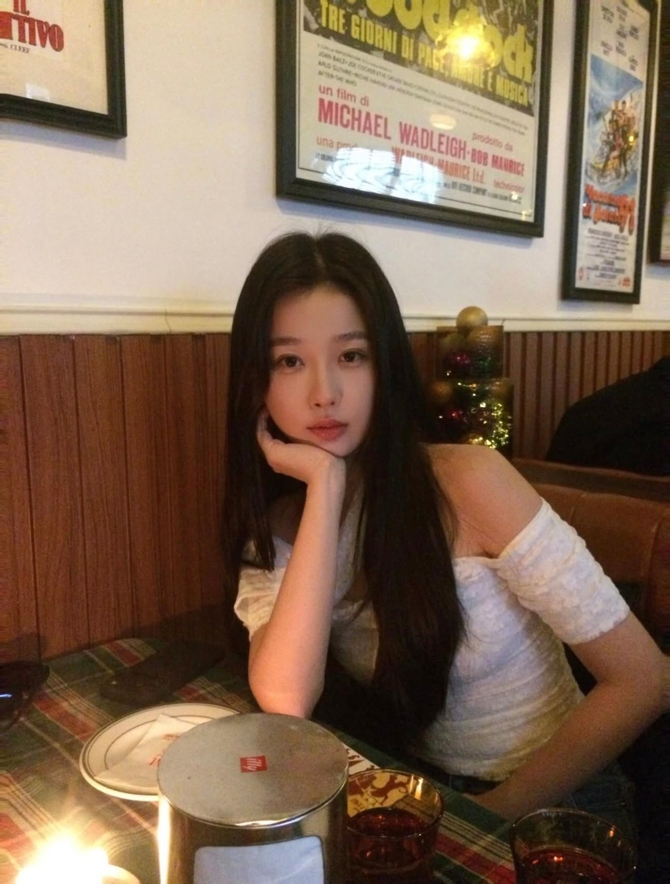 虞书欣 ins更新，欣欣圣诞快乐🎄虞书欣