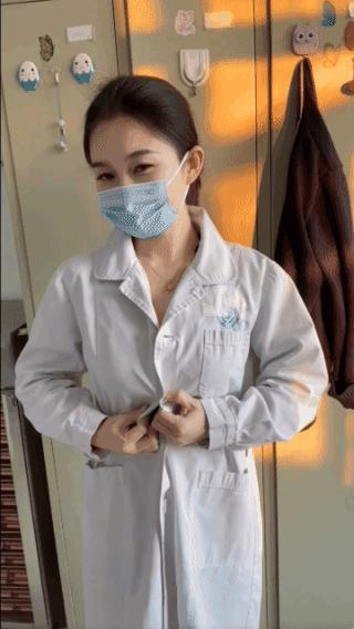 工作服哪有
我自己的衣服好看？