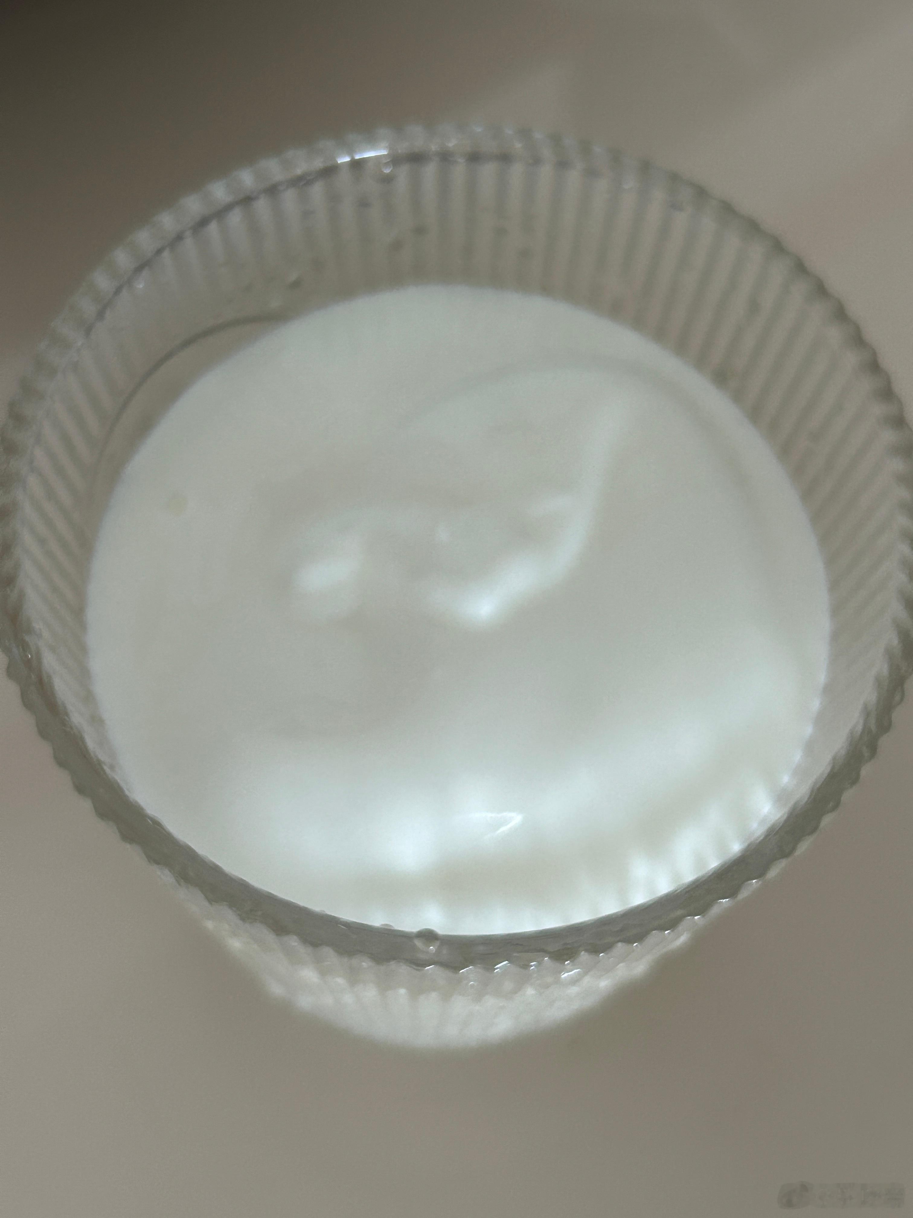减肥第29天早餐：芝士贝果+小黄油拿铁午餐：酸奶+坚果+葡萄晚餐：葡萄初始体重：