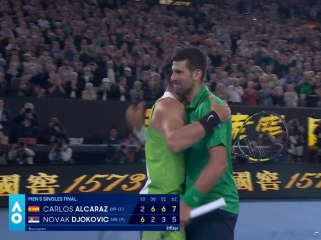 从2005年第一次参赛，首次拿到了亚军🥈最年长打进大满贯决赛的选手，goat！