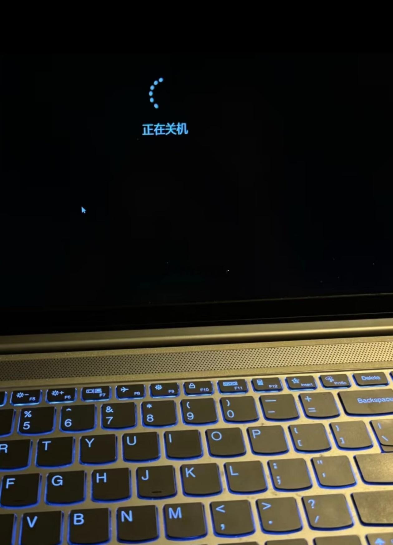 今天真的超级忙，喝了咖啡埋头苦干到现在，，，心中大概有了明天的方向，明天再说吧，