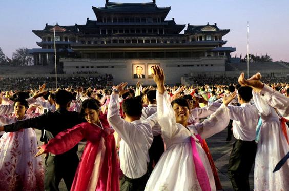 揭秘：金正恩的上台让朝鲜变成了什么样子，13年的时间里，将军让朝鲜在哪些方面发生