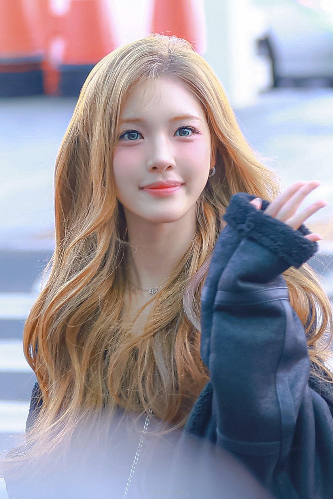 ICN🛫我去啊啊啊啊金发完全是洋娃娃.