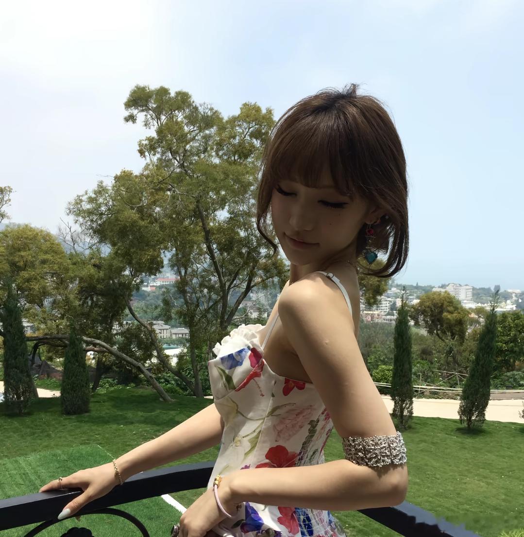 洋洋高锐*海棠花、吗◎海棠花期过芒种麦浪鲜◎六月……不知为啥又想起了哪天◎天……