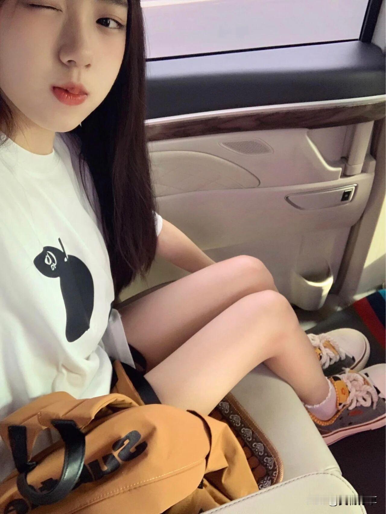 周末旅游小白袜