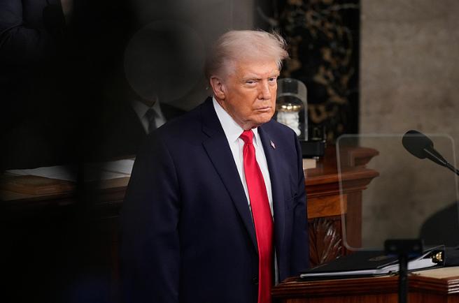 美伊谈不拢为什么找中国？翻开三张牌才明白，这盘棋只有北京能下。

5月4日，美军