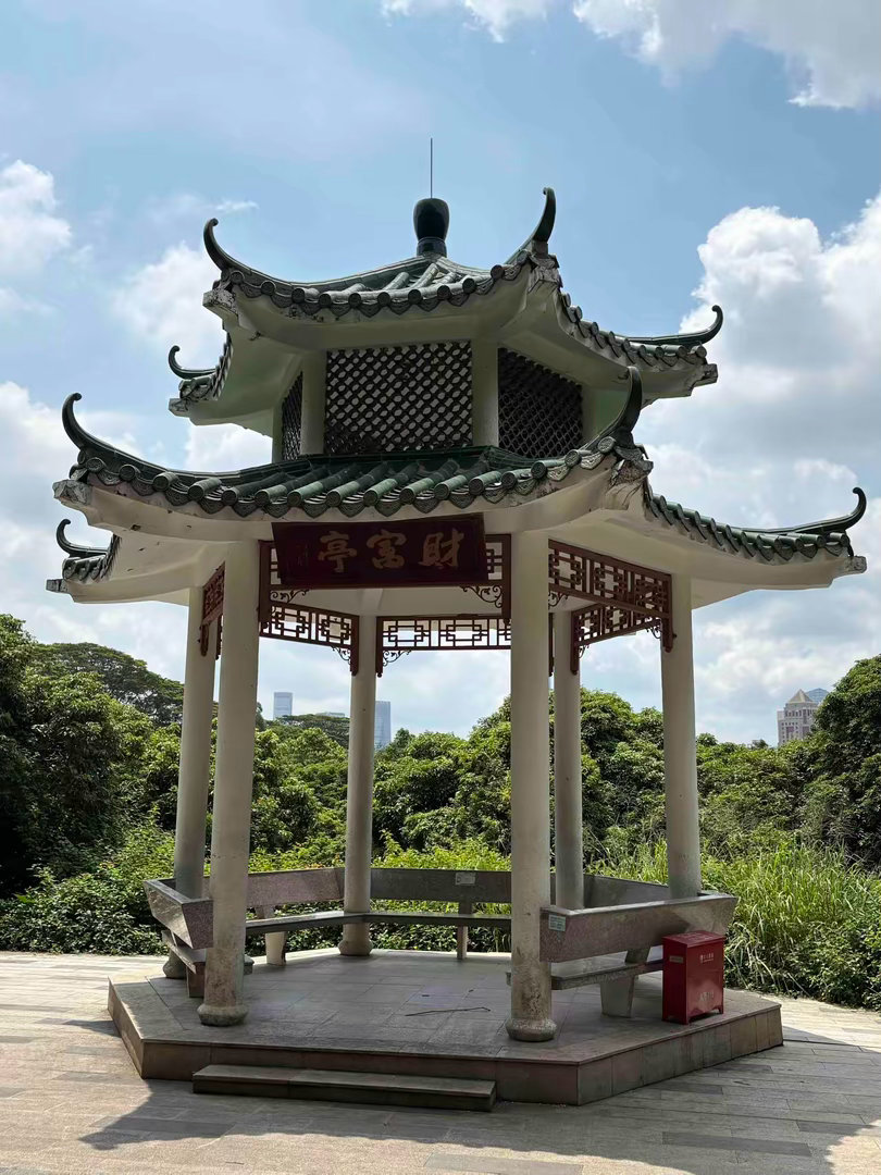 科技板块最近跌得不少，很多人开始动摇了。其实科技行情在不在，核心不看信仰，看资金