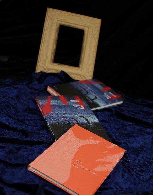 知書club 再版书丨以 “不要！” 开篇，这是小说主角，一位中年犹太作家，被问