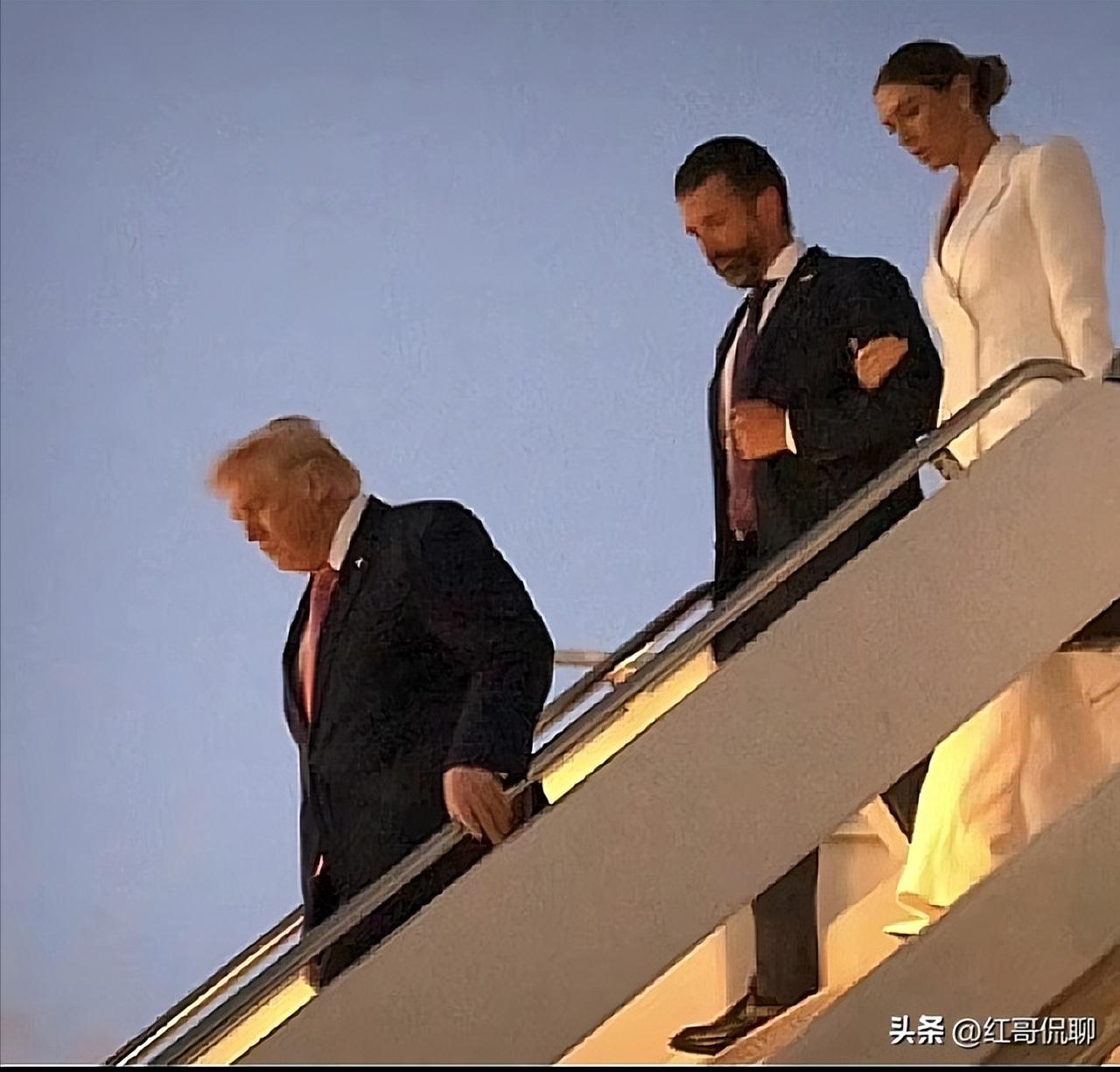 特普几乎每周末回佛罗里达海湖庄园度周末，估计也就在美国只有特朗普有这特殊待遇，别