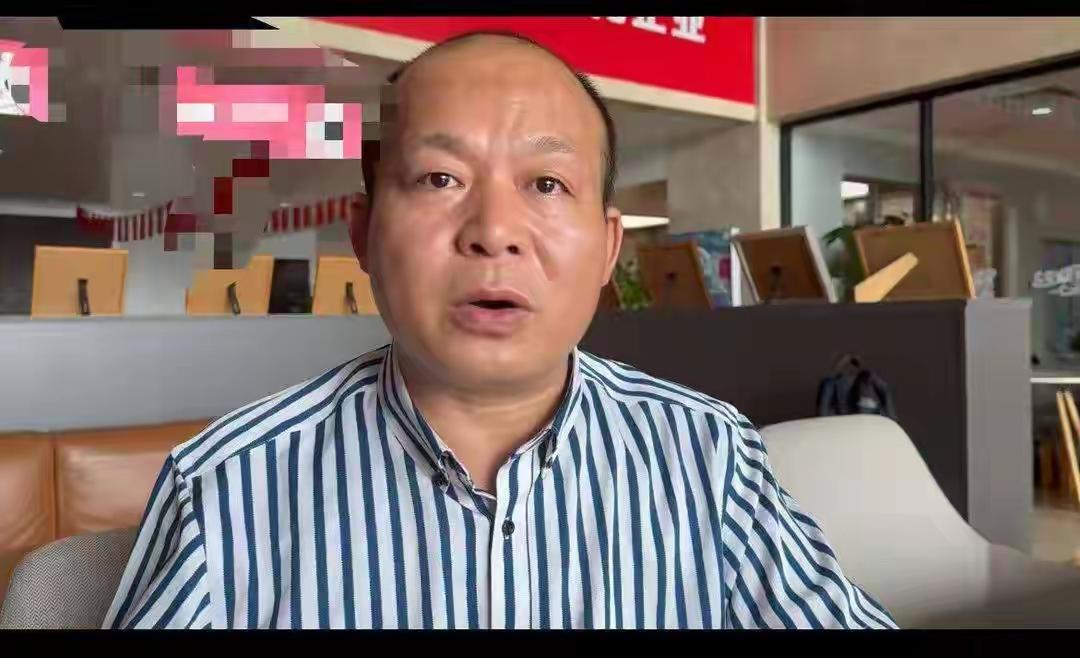 河南，一男子花了450万买了90吨的夏威夷果，打算从越南运去杭州，途中经过广西桂