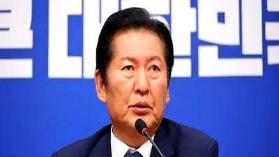 韩国政坛近期热议一个动向：被视为前总统候选人李在明最亲信的金容，在电视节目里，直