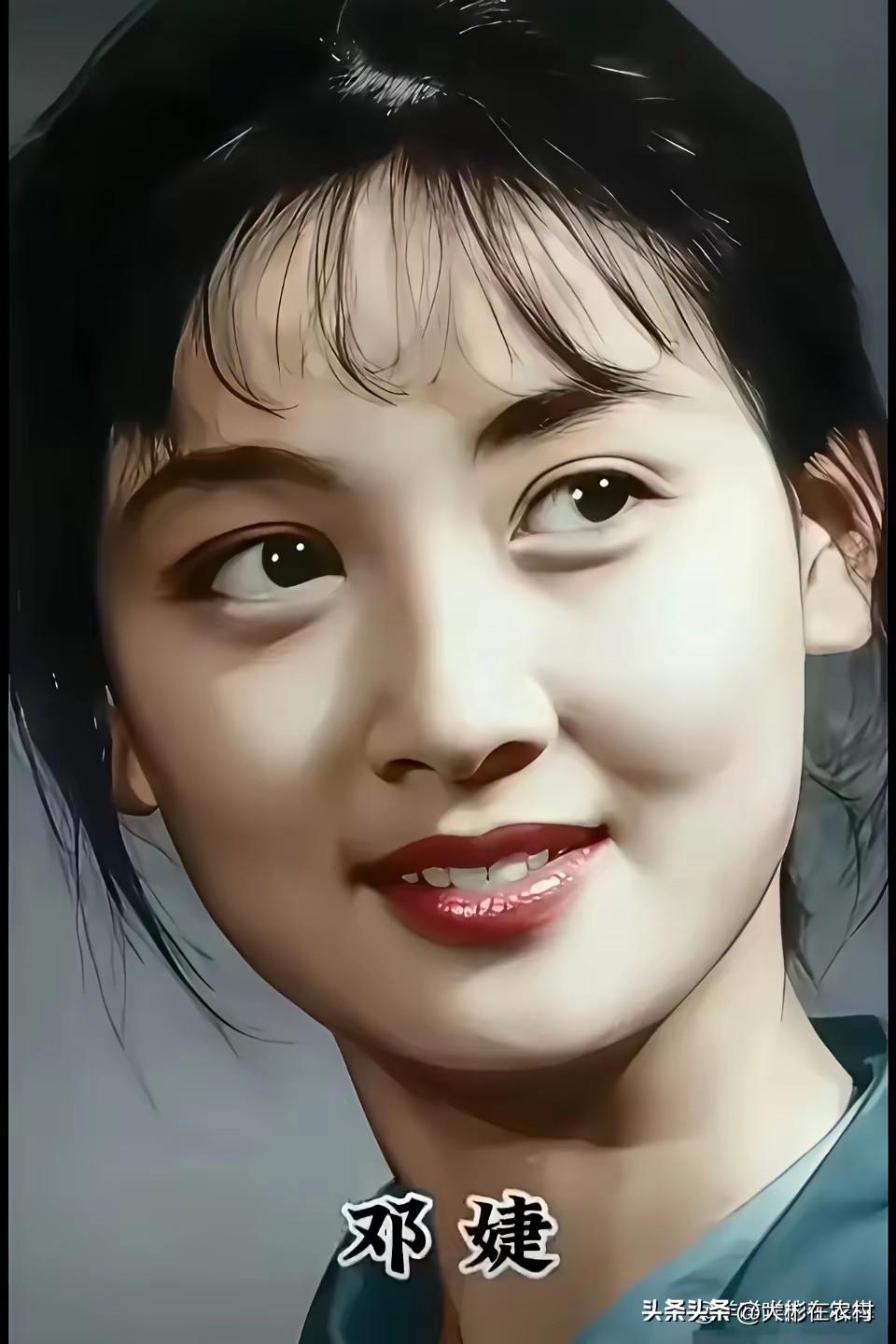 老式美人真好看！以前的美人也不是尖下巴，也不是各个五官都精致到无可挑剔，你更喜欢