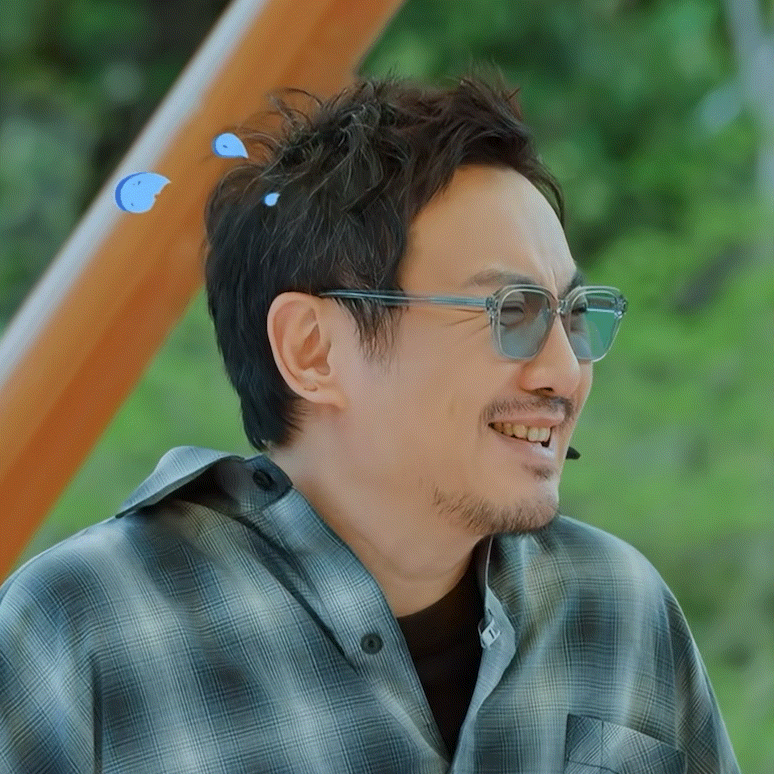 离开了沈腾谁还能逗我笑啊沈腾就是《现在就出发》的灵魂！没他节目乐趣得减半，和任何