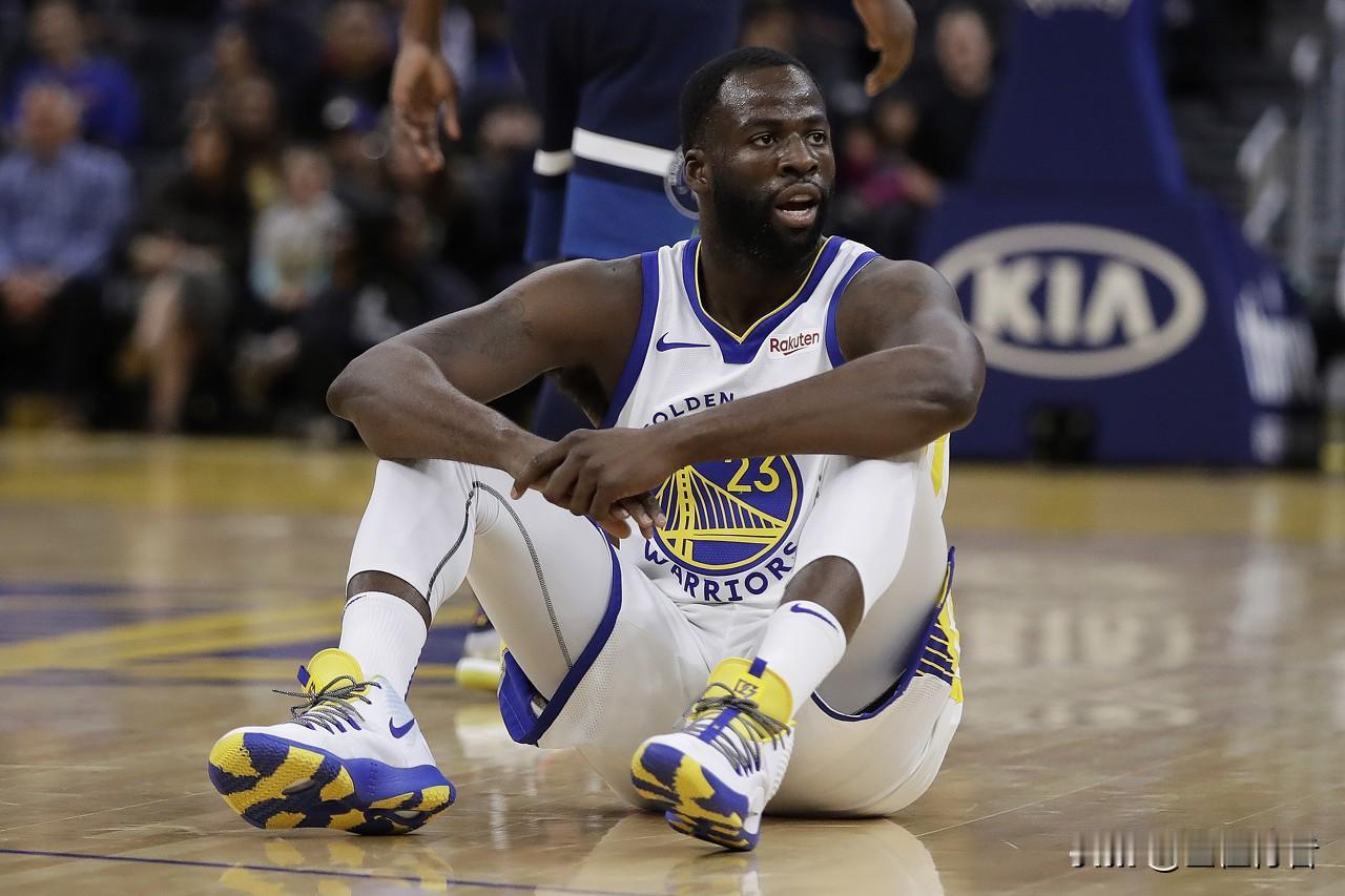 从二轮秀到“王朝基石”，格林的逆袭真是热血的不要不要的。
2012年NBA选秀，