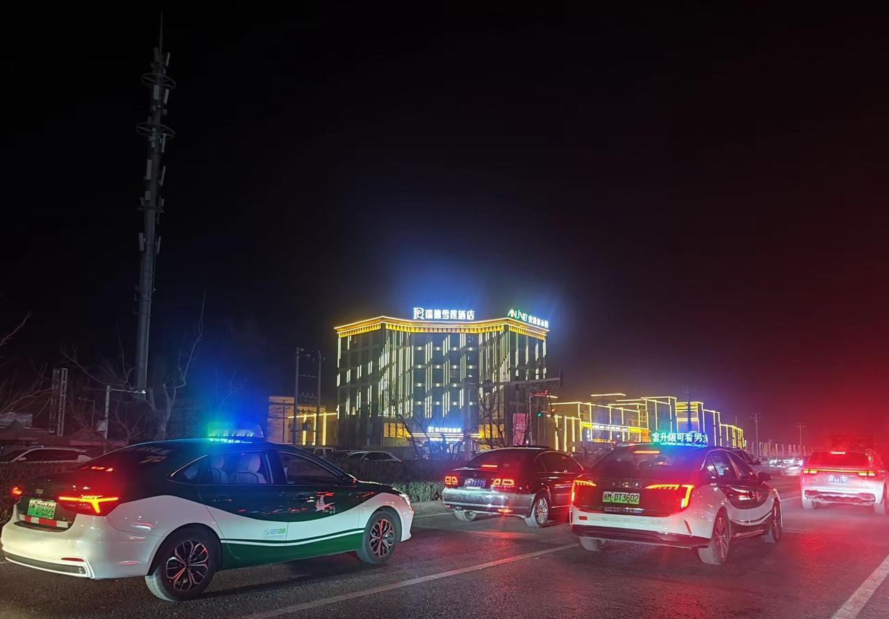 心有山海，静而无边。在喧露的世界里，守一份内心的宁静，便是对自己最好的馈赠。