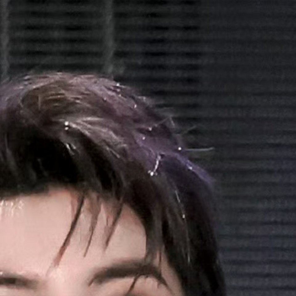 真的好明显的紫色挑染 