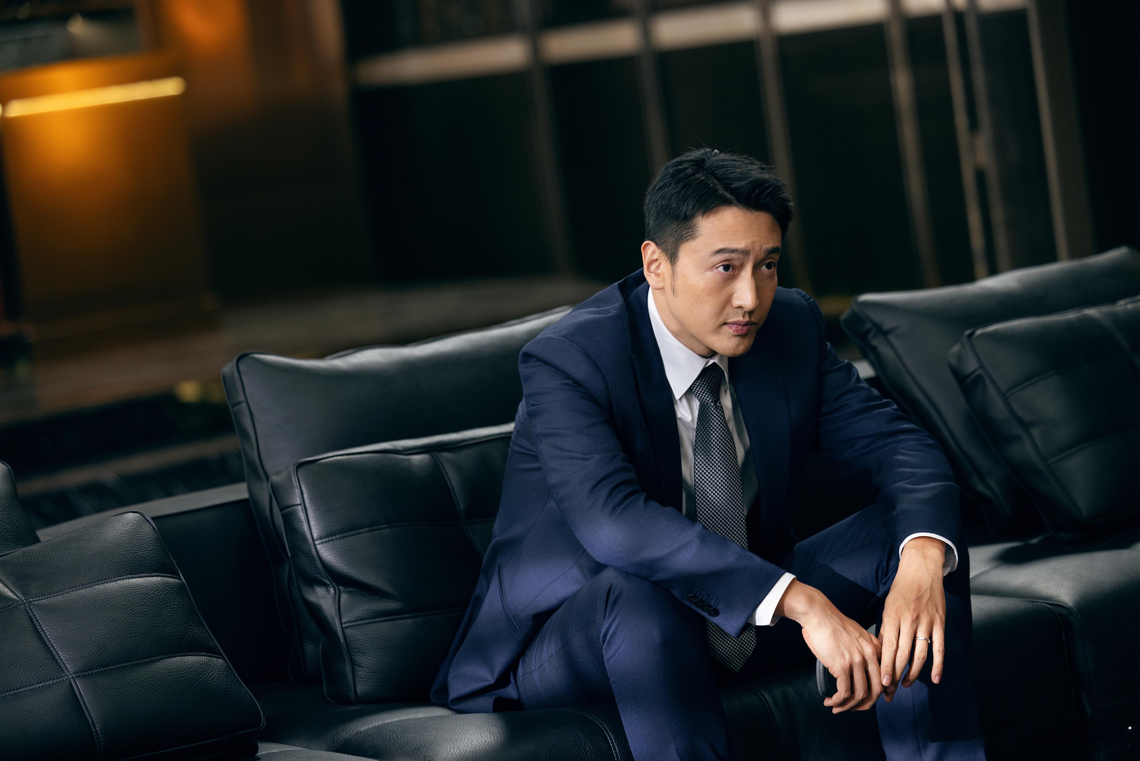 王传君 谁说演员不能看镜头 打破刻板印象！王传君用《罚罪 2》的两次镜头直视，证