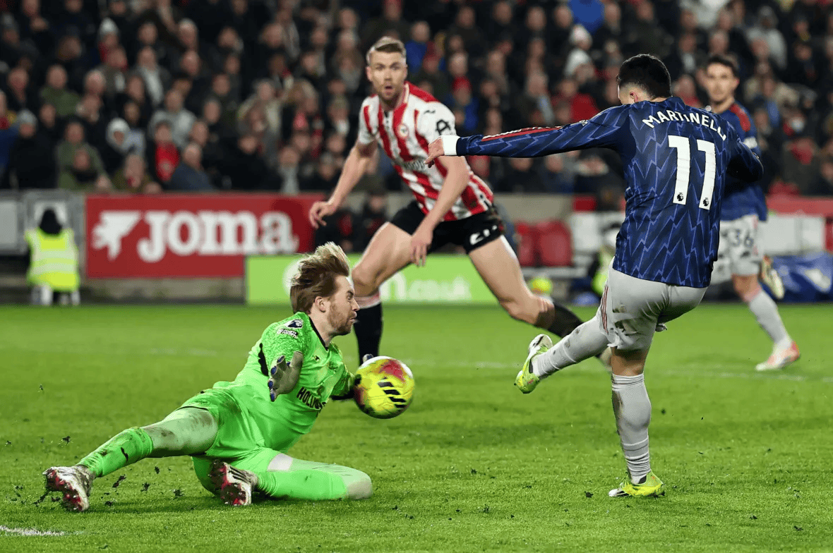 凯莱赫：英超对门将的保护不是很到位；希望小蜜蜂别再送点