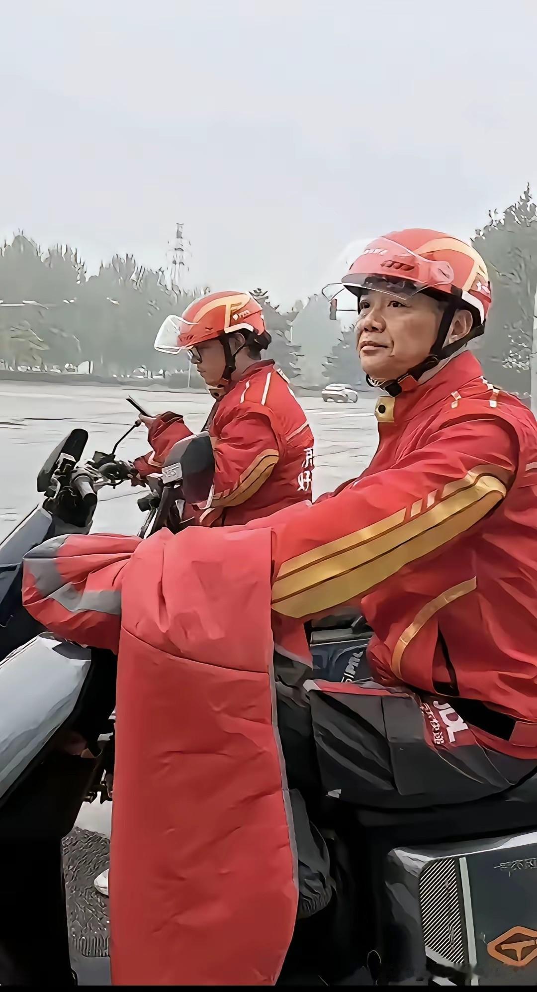 就算是上亿身家，送外卖也是不开心的。东哥证明了这一点。
如果你非要把上吊说成是荡