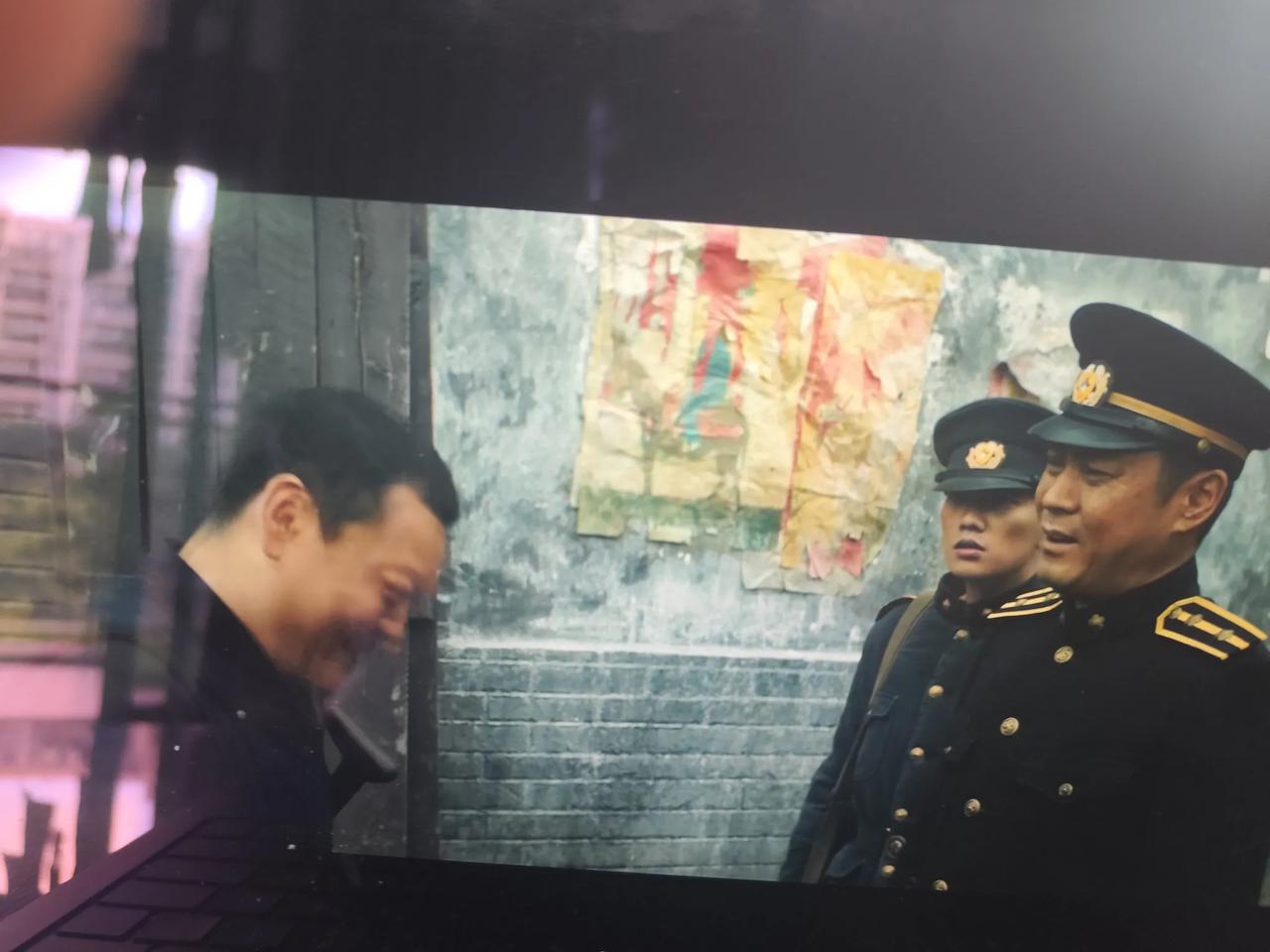 归队演的真好
1.还没看完，感觉游世龙是这两位中的一个
2.化妆用心了，一个个灰