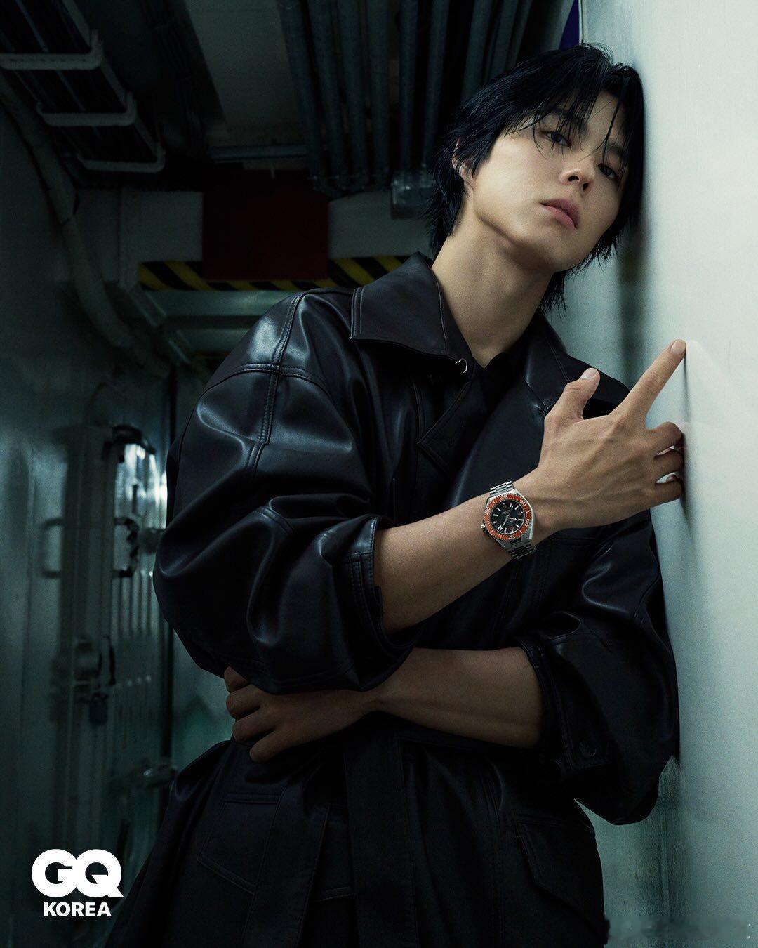 有这样权威的脸出现在🇰🇷…朴宝剑 