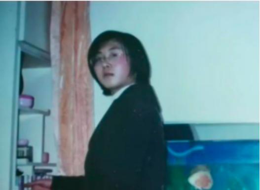 2000年，一对辽宁夫妇借了7万元将女儿送出国留学。令人伤心的是，女儿却从此消失