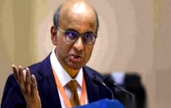 有人劝我们，说为了世界和平，你得放弃“过度自给自足”。
我听完第一反应是，啥？