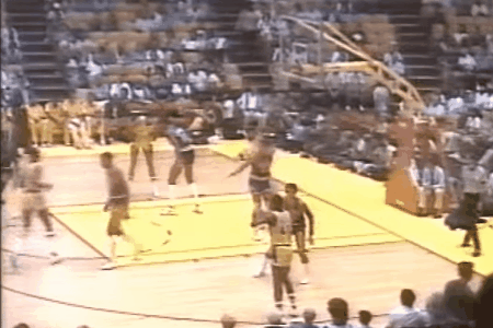 1984年西部决赛首场 魔术师六个跳投 