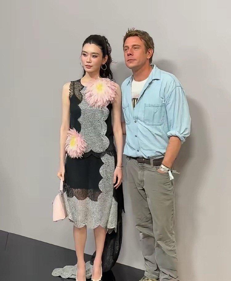 谷爱凌这条裙子，算是把普通人和精英的认知差距，彻底暴露了。 ​​​