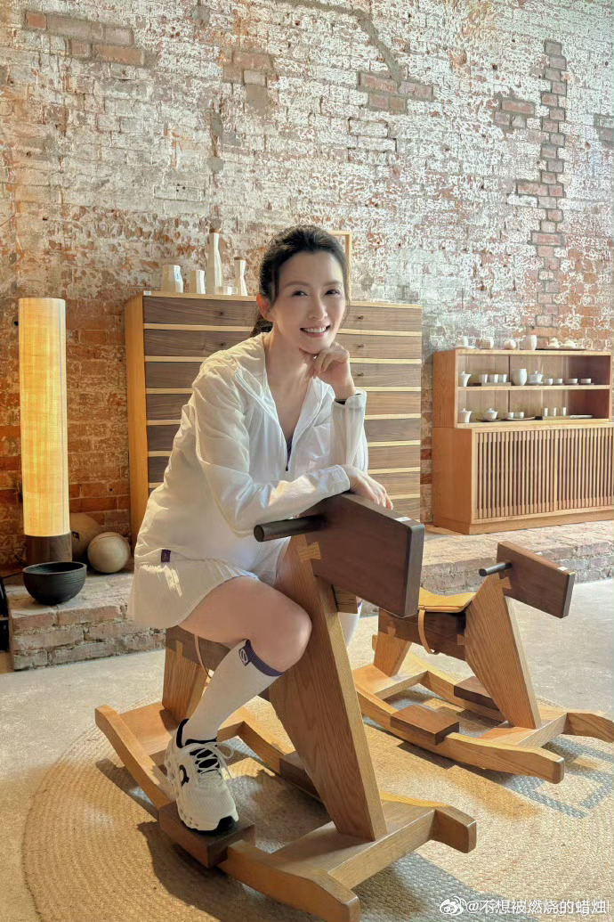 徐洁儿是张月四公的一束光张月说徐洁儿是四公的一束光徐洁儿是张月四公的一束光 张月