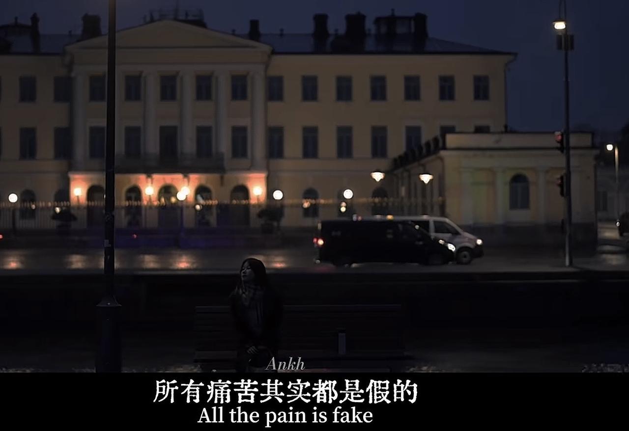 作家李娟的这句话说得非常透彻：世界上所有痛苦都是假的，贫穷才是真正的痛苦！