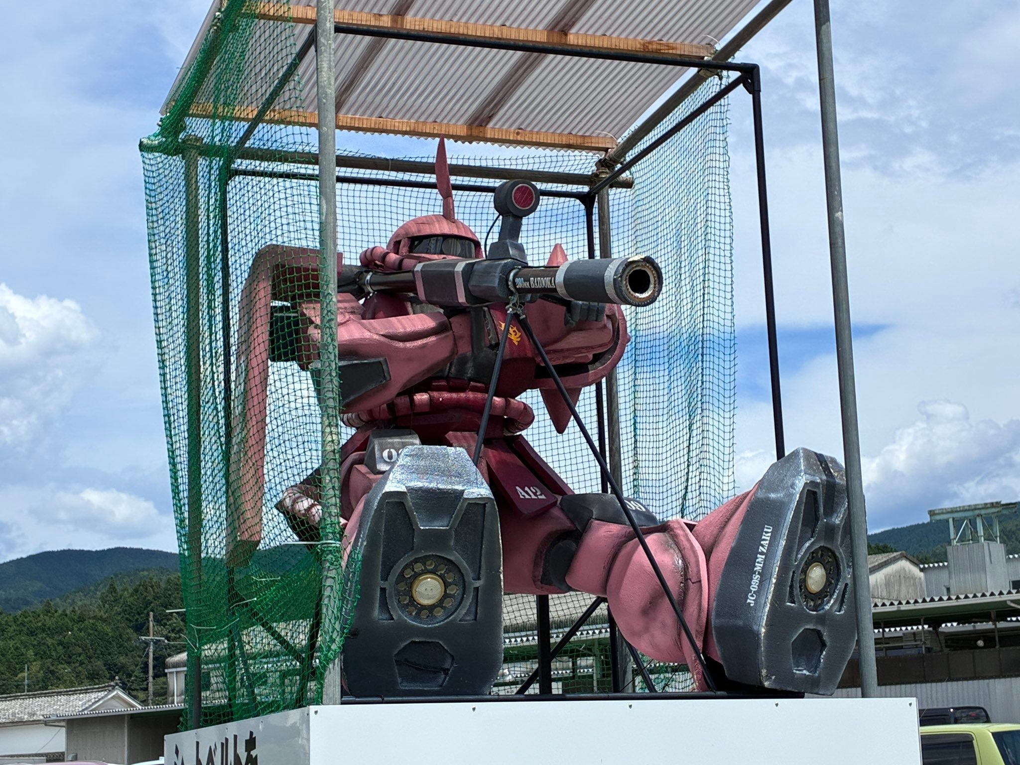 夏亚专用MS-06S 扎古Ⅱ，地点：日本岐阜县中津川市福冈町，位于国道257号沿