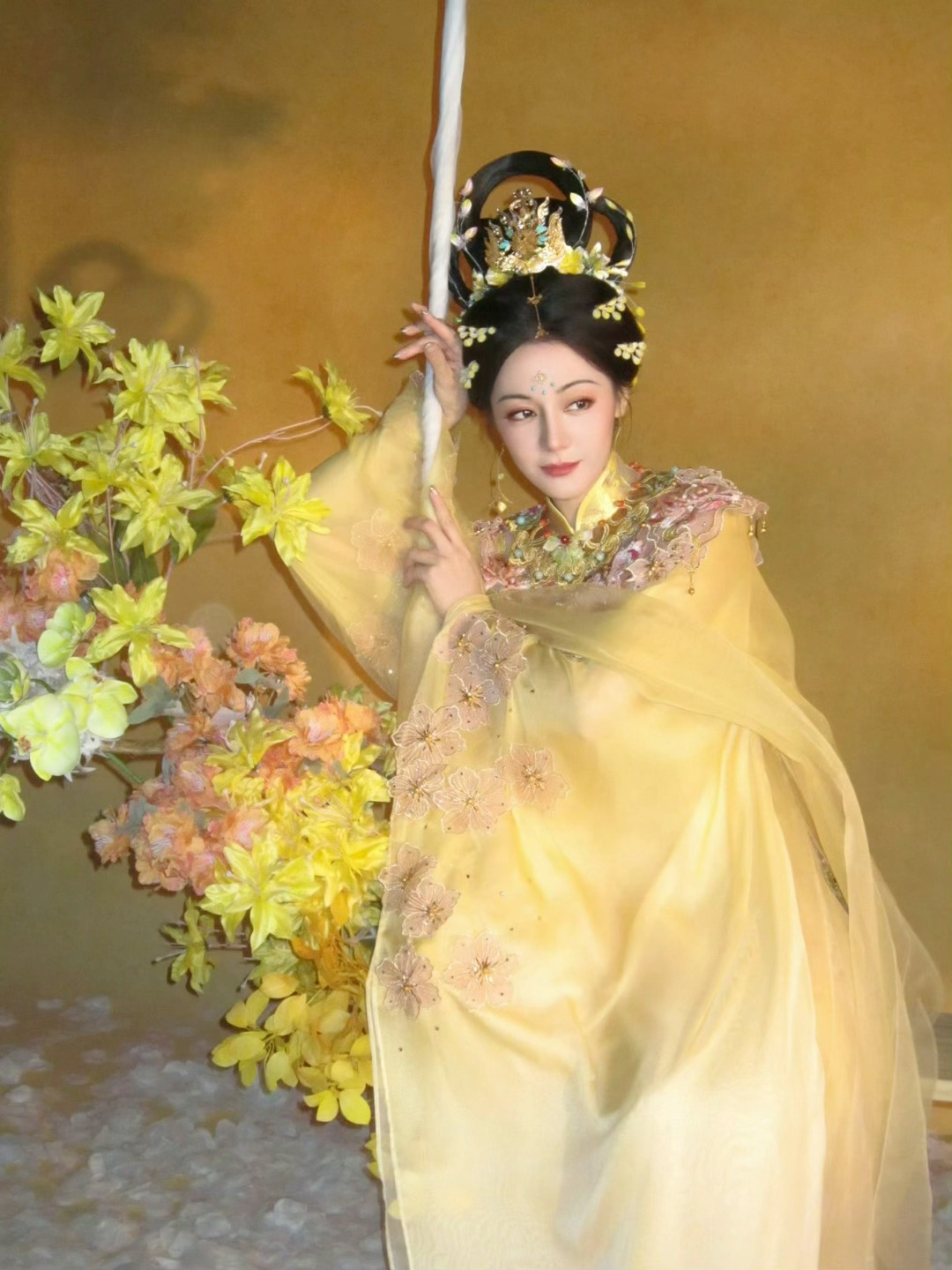 迪丽热巴中秋嫦娥造型啊啊啊真仙女。。太太太美了。。迪丽热巴中秋嫦娥造型 ​​​
