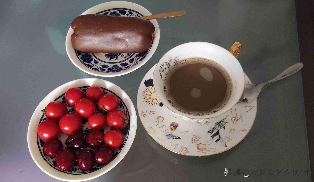 我的今日状态：😁轻松愉快
我这里的天气：🌤️多云
还是乖一点，在家弄点下午茶