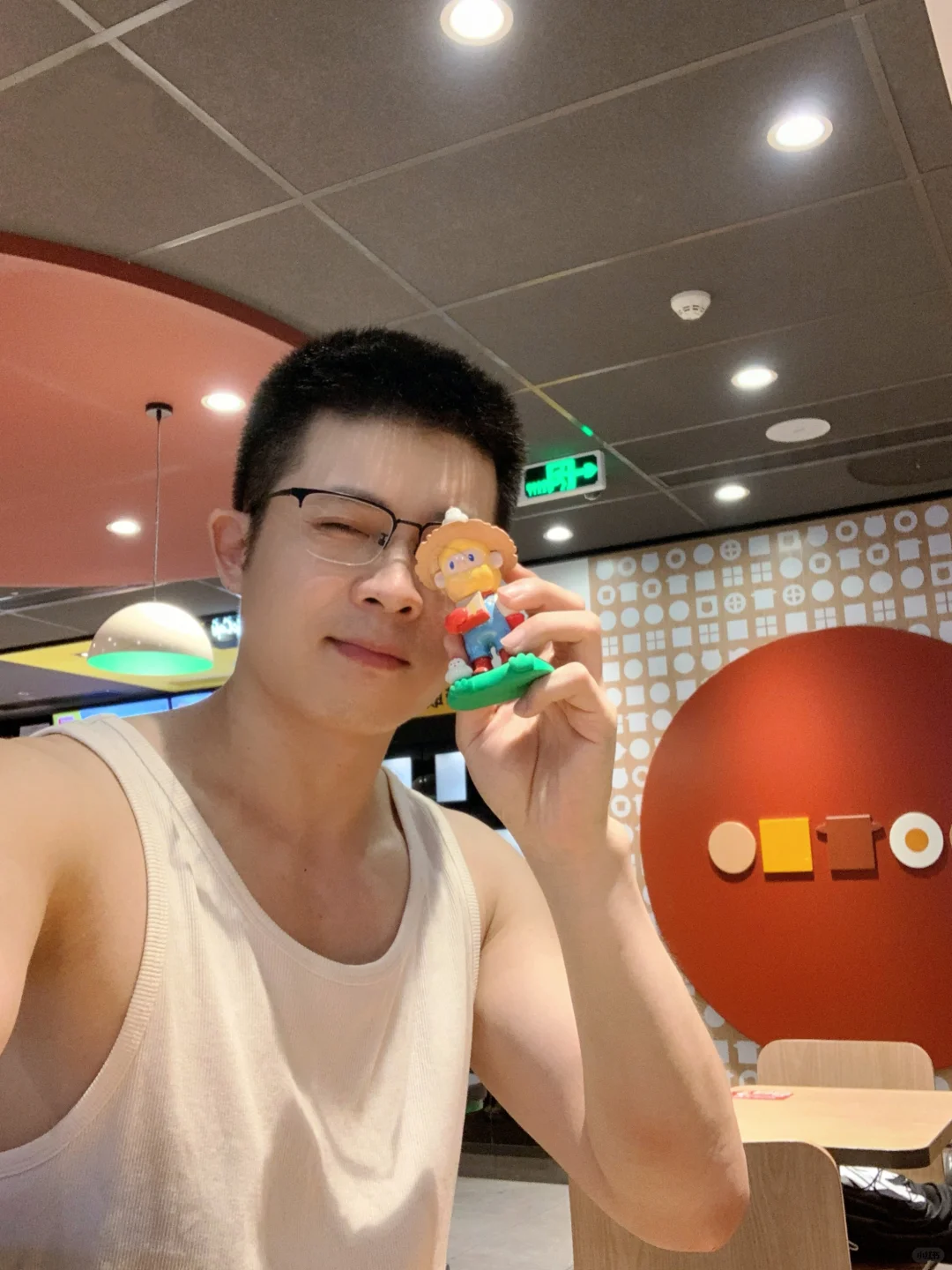 用尽了全身力气和手段，终于抢到了麦门鸡仔